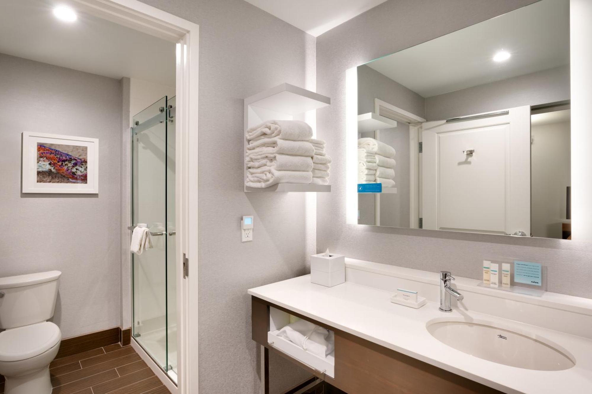 Hampton Inn & Suites Anaheim Resort Convention Center Bagian luar foto