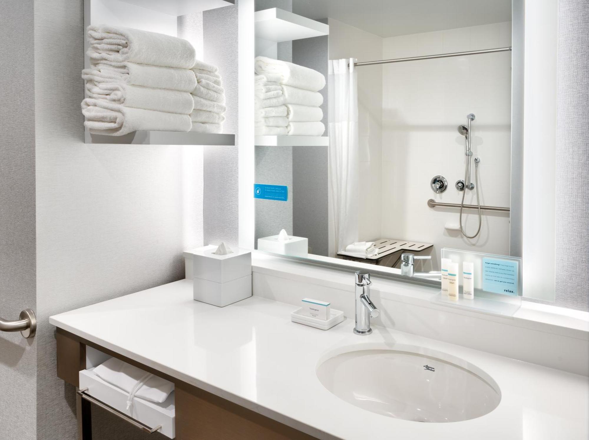 Hampton Inn & Suites Anaheim Resort Convention Center Bagian luar foto
