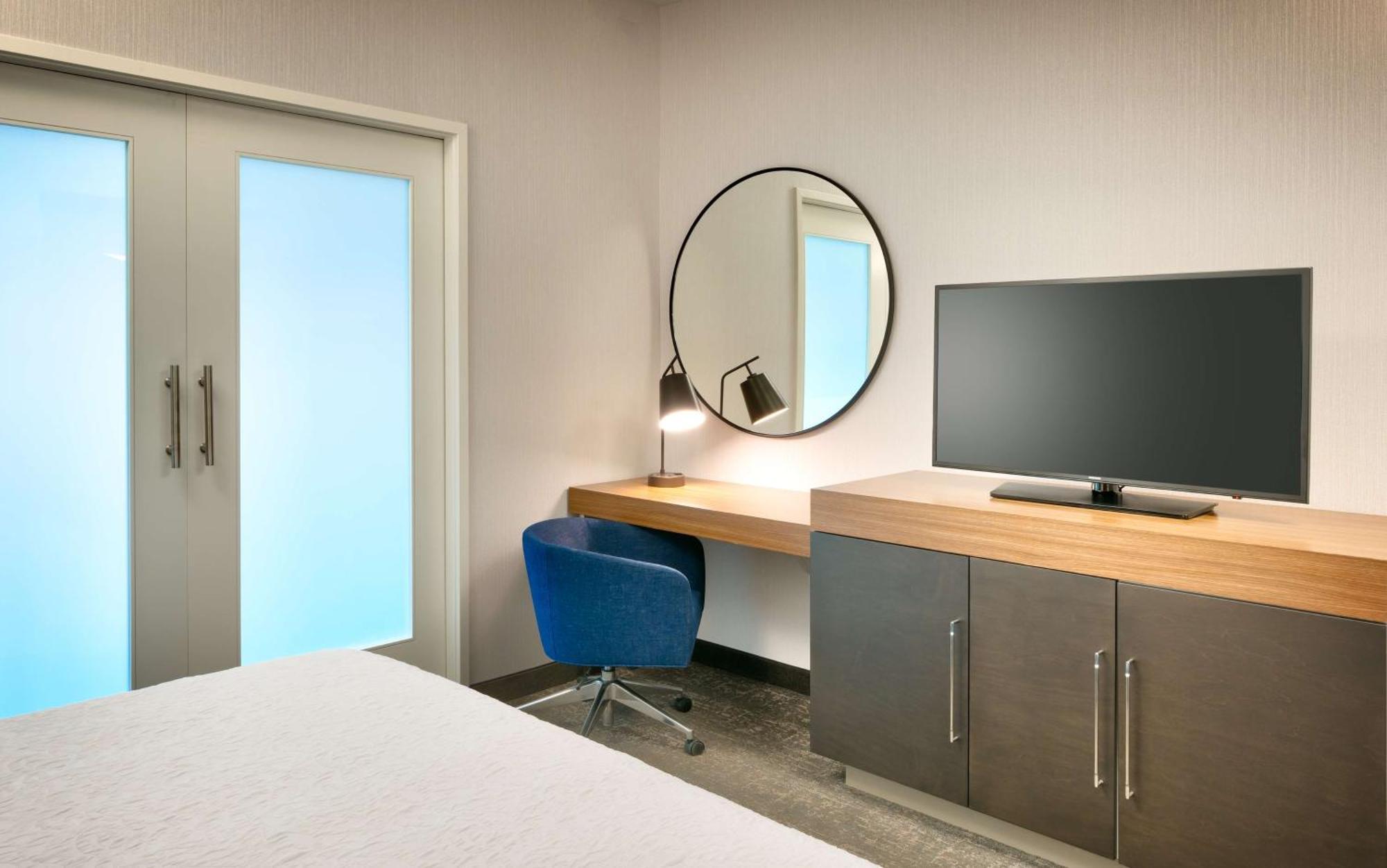 Hampton Inn & Suites Anaheim Resort Convention Center Bagian luar foto